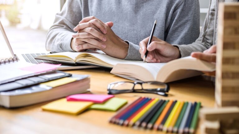 Tips Mengatasi Ide Menulis yang Macet