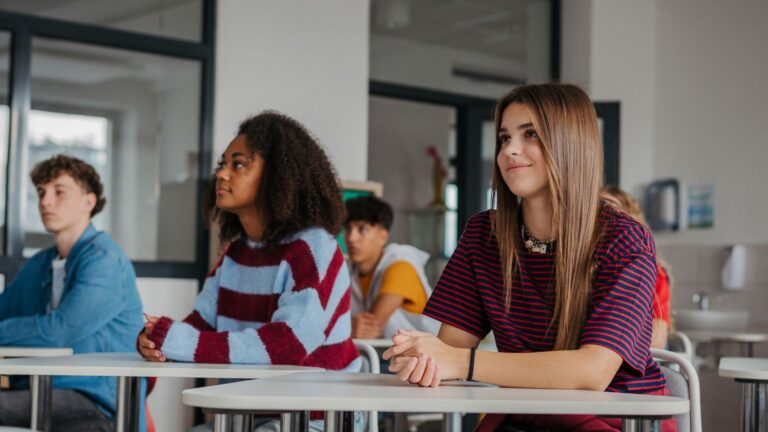 Perbedaan Antara Dongeng dan Legenda